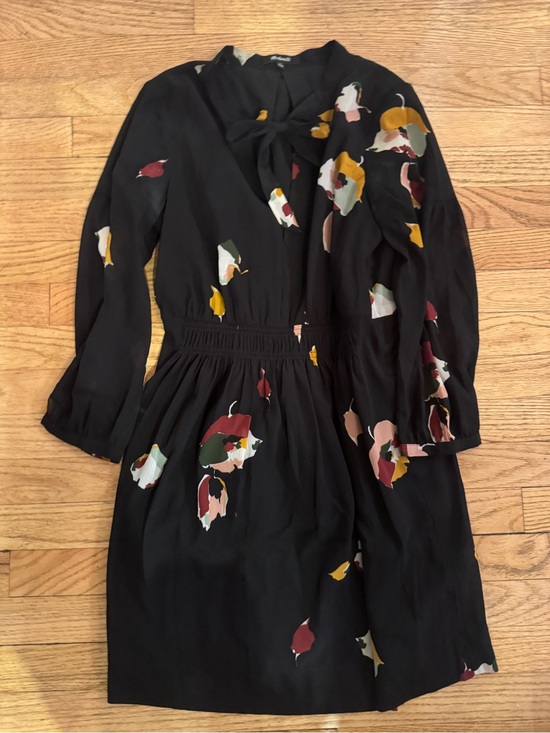 Madewell Dresses & Skirts - Madewell Black Floral Tie-Neck Long Sleeve Dress
